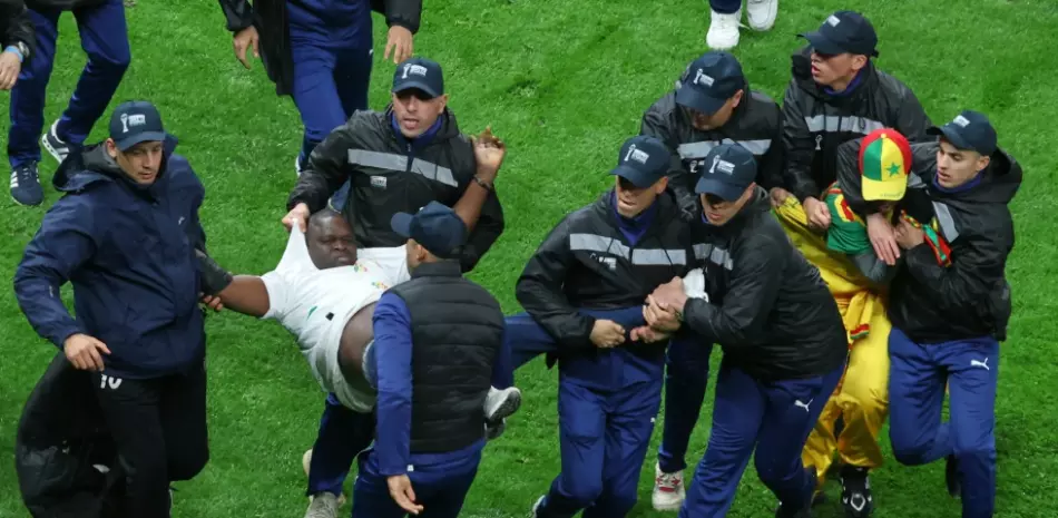 Infantino critica la conducta inaceptable de Senegal en final de la Copa Africana